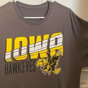 NCAA (Iowa Hawkeyes)- Gray Shortsleeve Tee